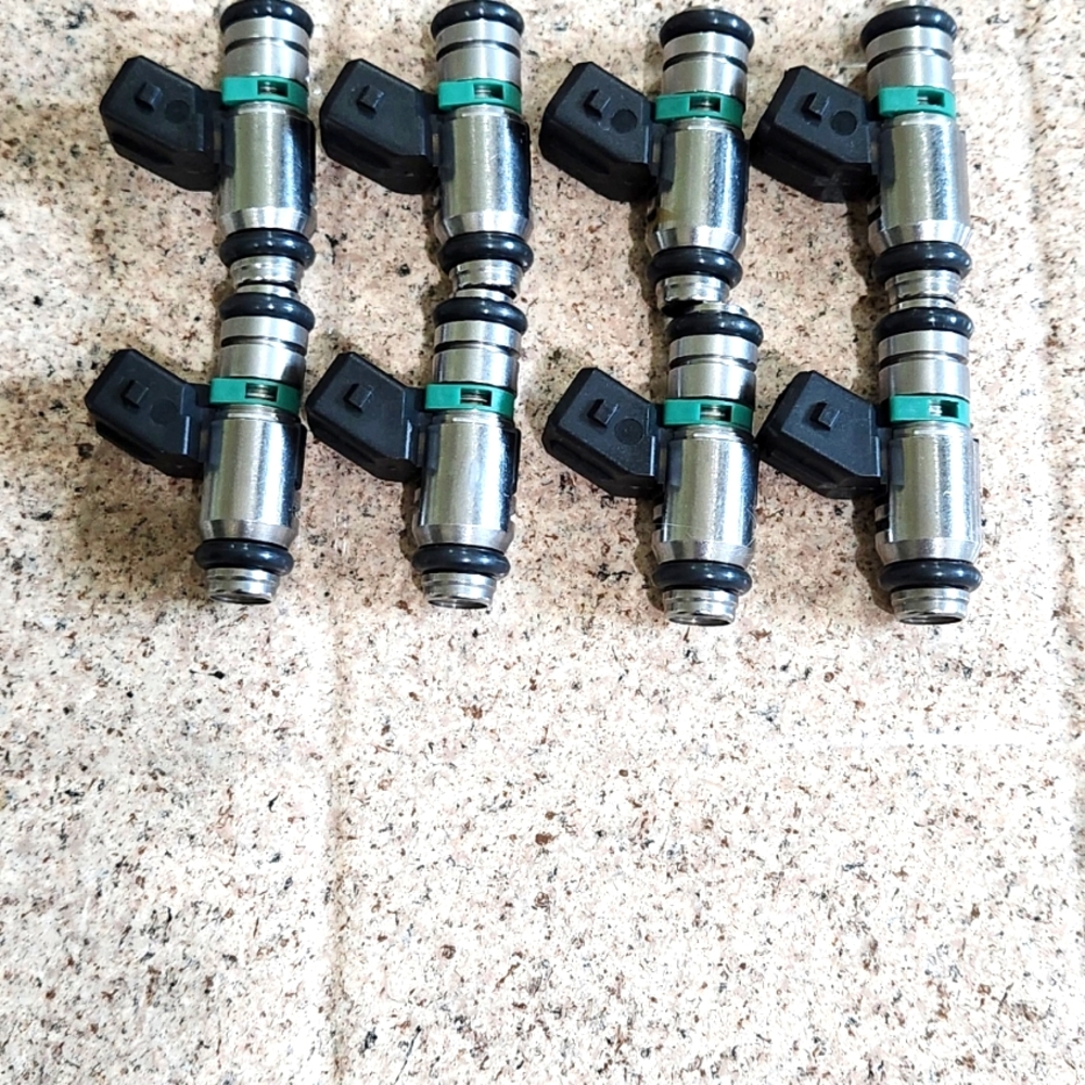 Edelbrock 35lb injectors